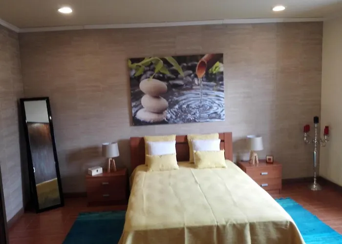 Alojamento Santa Cruz *