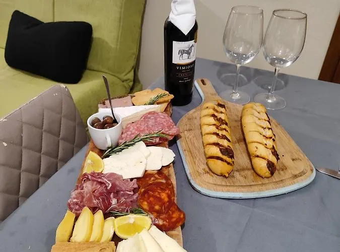 Alojamento Santa Cruz *