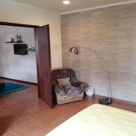 Alojamento Santa Cruz * 拉戈阿