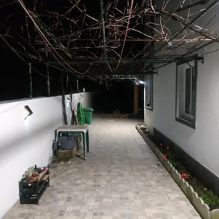 Alojamento Santa Cruz 农家乐 *